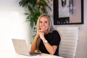 Gisely Marques - Especialista Imobiliária
